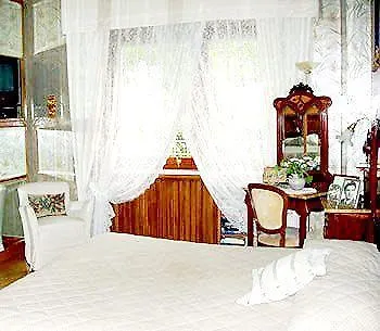 A Casa Di Patrizia Bed & Breakfast 3*
